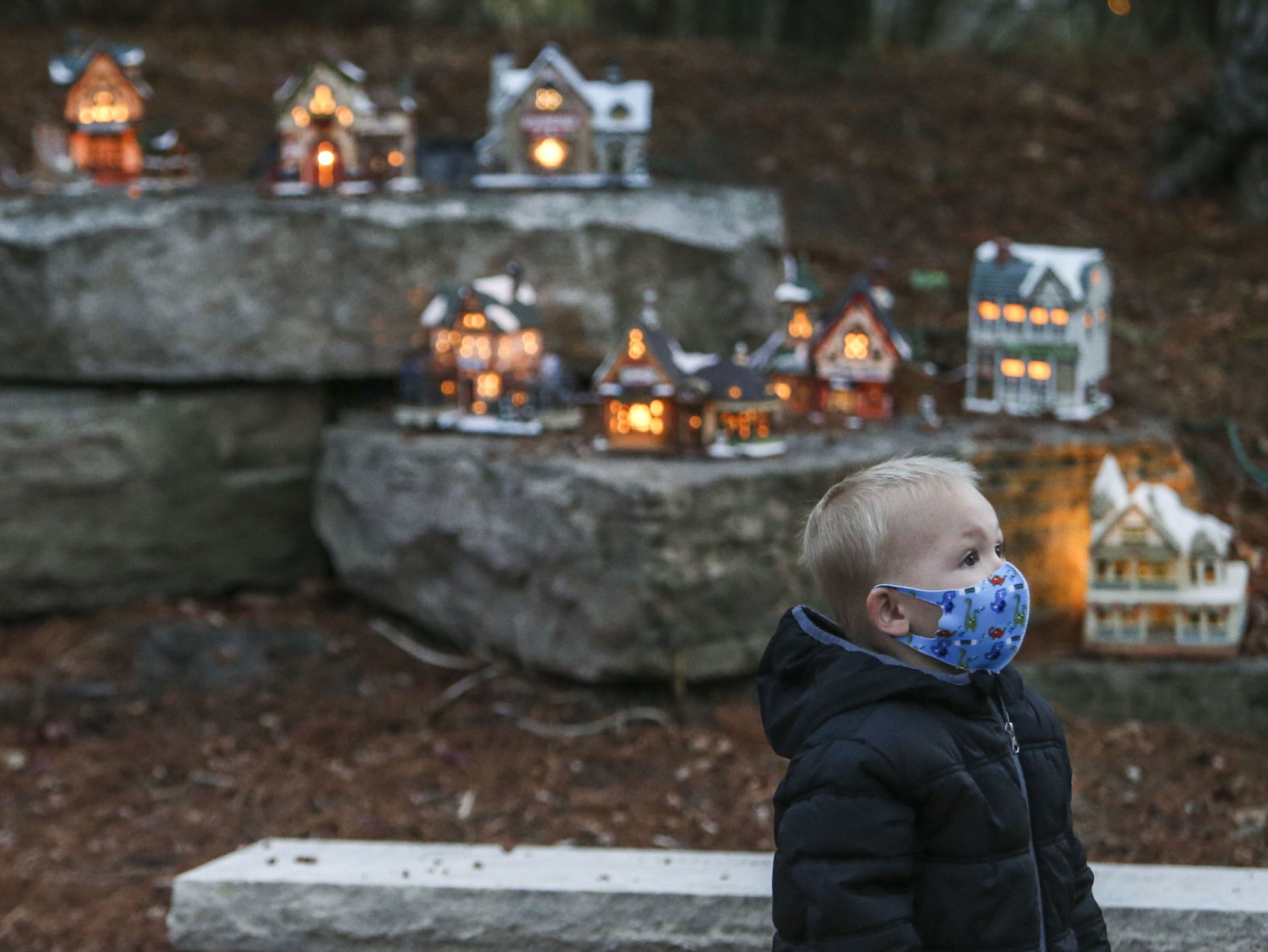 112120-qc-nws-lights-11.JPG